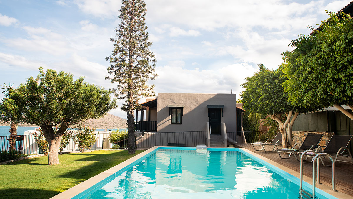 Bungalow Garden View Sharing Pool